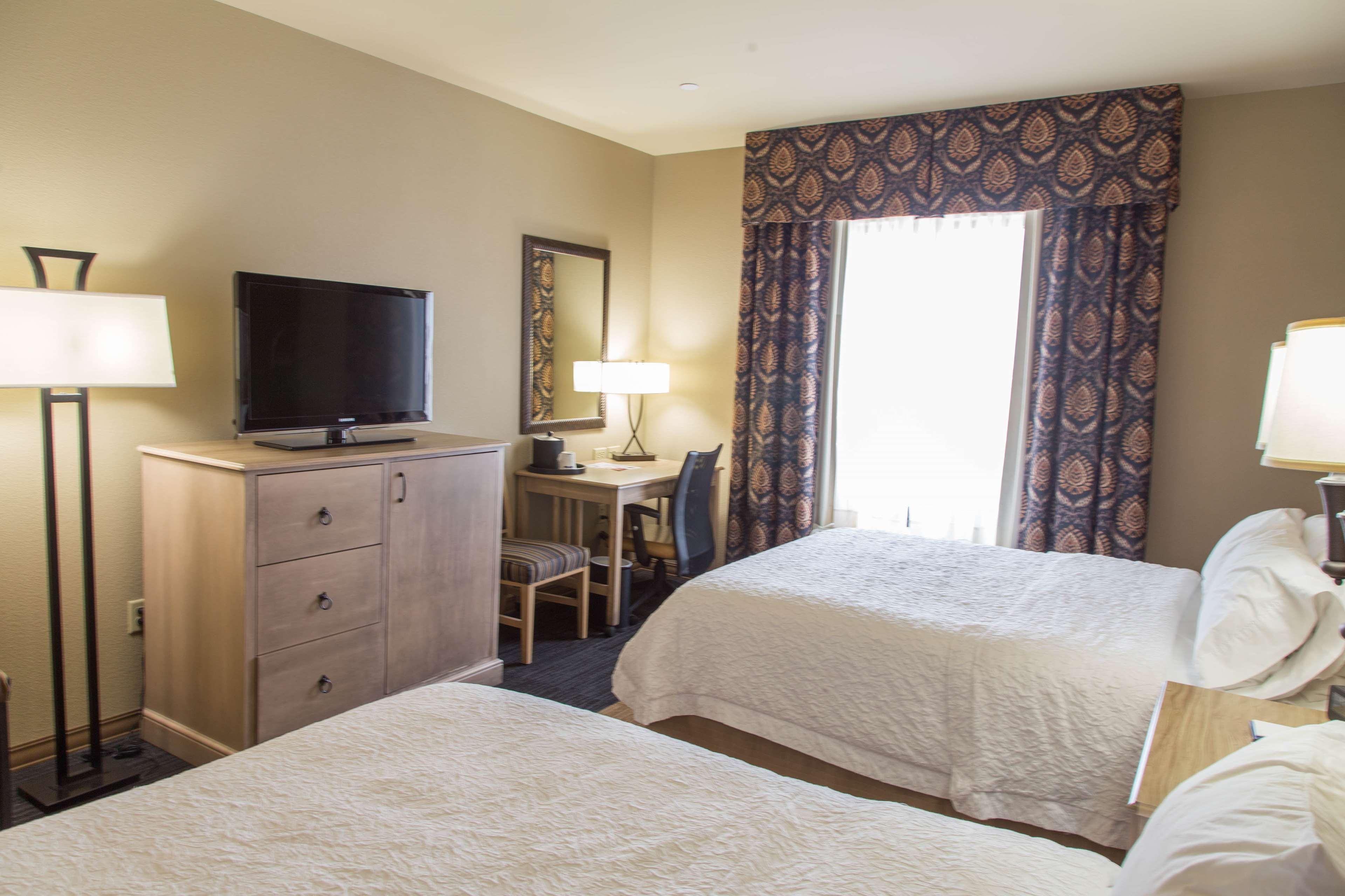 Hampton Inn & Suites Dodge City Boot Hill Casino Exterior foto
