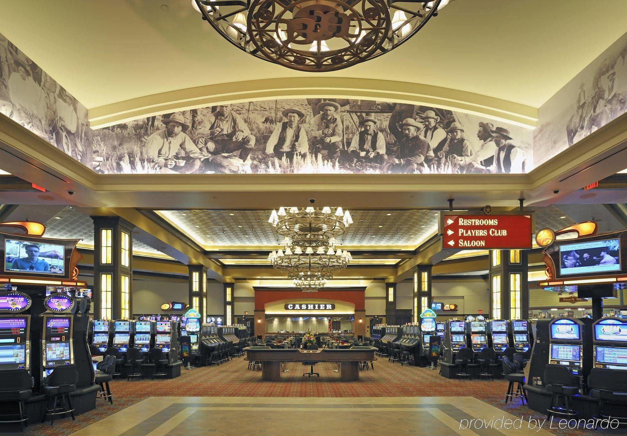 Hampton Inn & Suites Dodge City Boot Hill Casino Exterior foto